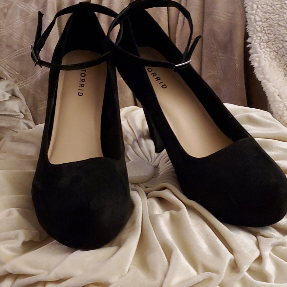 Torrid black faux suede heels